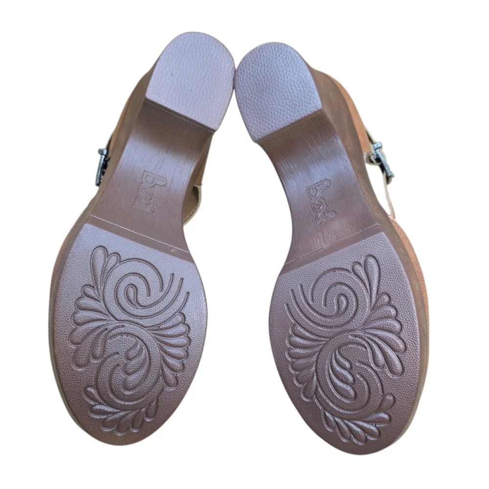b.o.c. Gia clogs in brown leather, size 9. Mary Jane comfort shoes with block he
